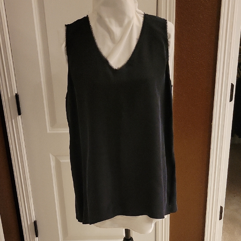 Lola & Sophie Black V-Neck Sleeveless Tank